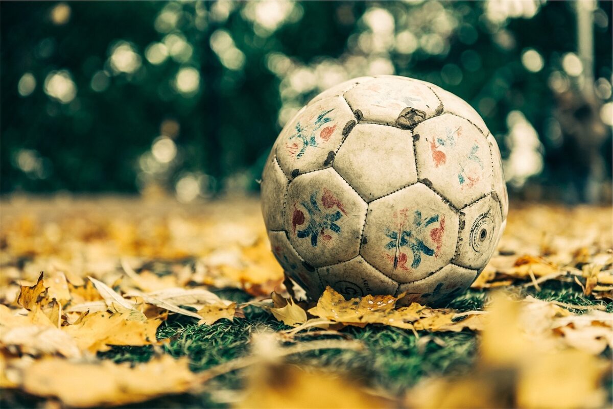 Jaki prezent dla fana futbolu 6 propozycji-1