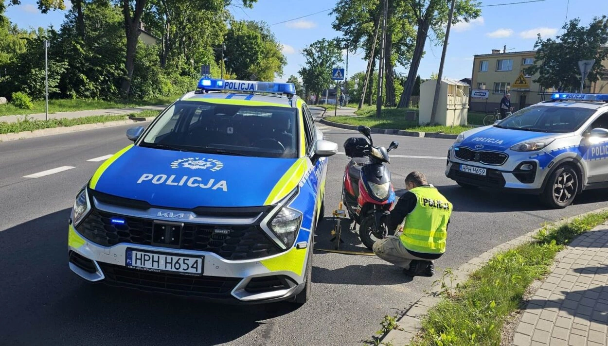 Pijany kierowca skutera w Makowie Mazowieckim uderza w radiowóz
