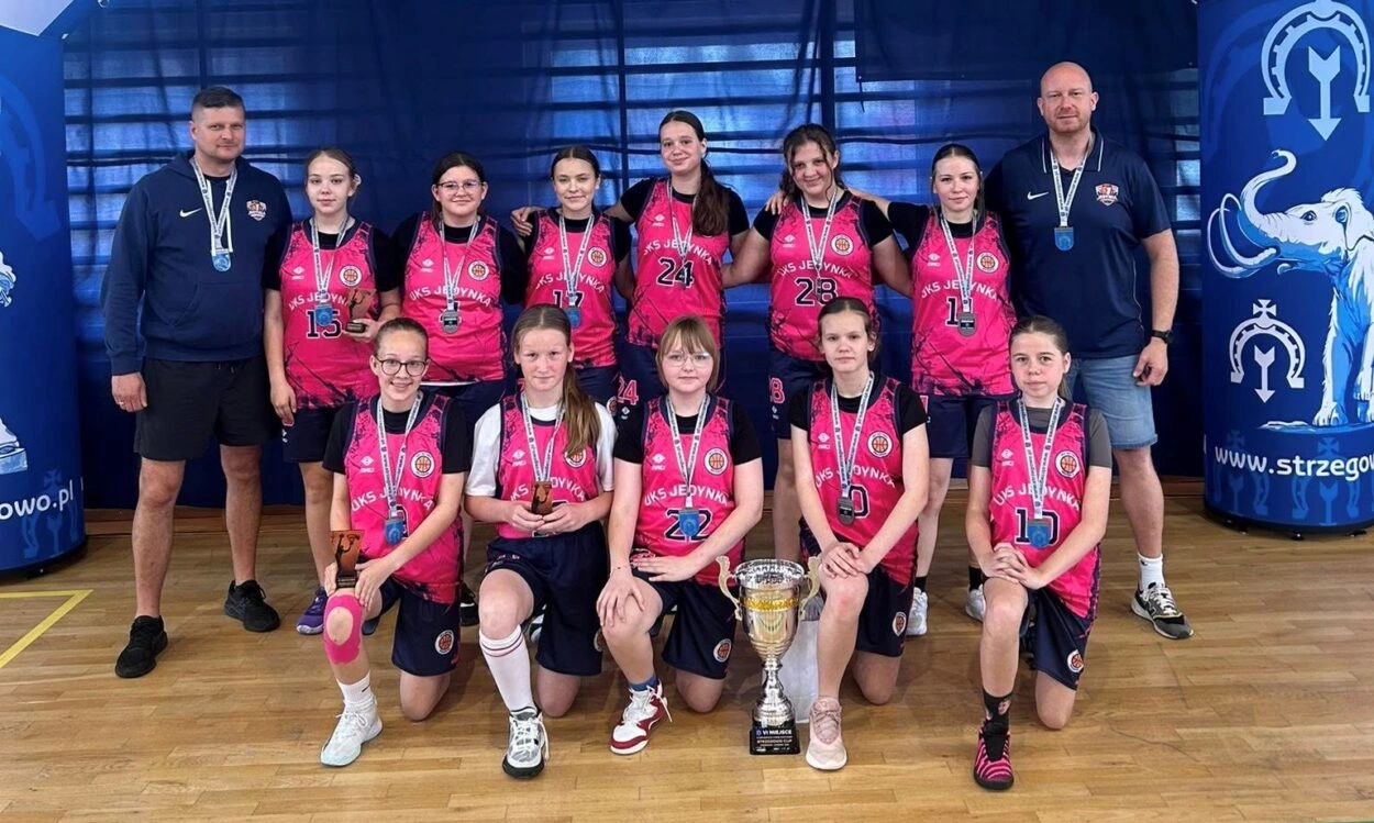 Młode koszykarki z Przasnysza podczas turnieju Strzegowo Cup 2026
