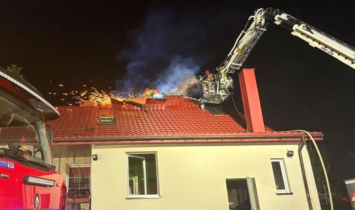 Pożar w Nowym Pawłowie - akcja strażaków w nocy