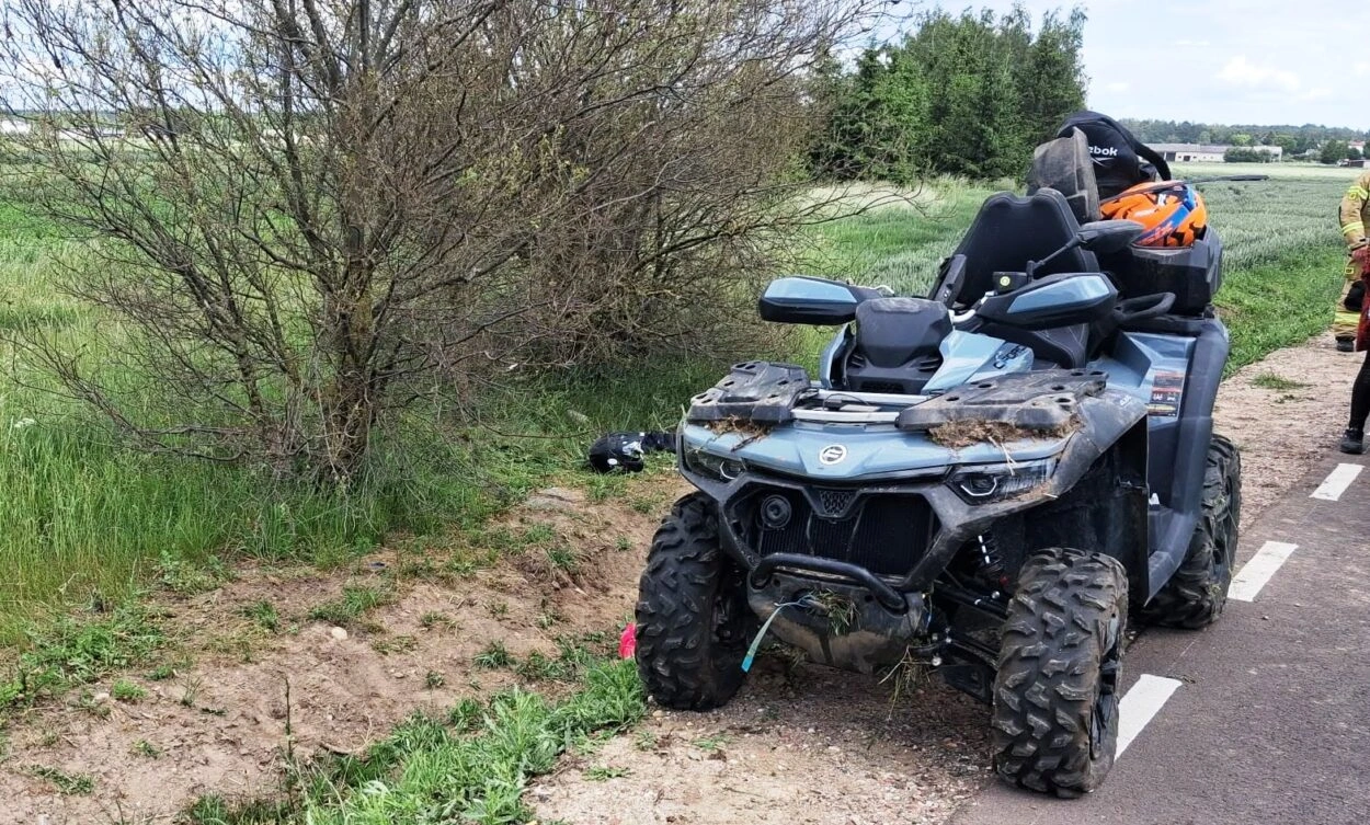 Wypadek quada na drodze Przasnysz Karwacz