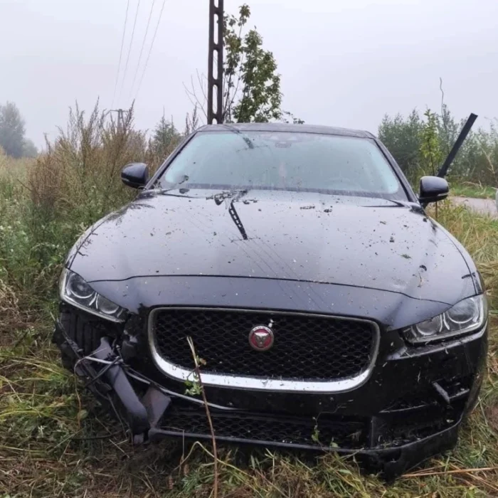 Wypadek Jaguara w Mosakach-Starej Wsi