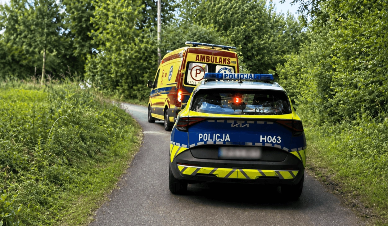 Wypadek na drodze pomiędzy Nową Wsią a Przystanią - motorower w rowie
