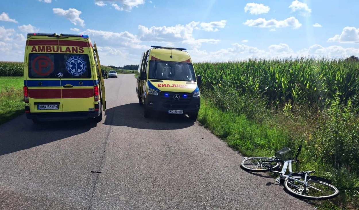 Wypadek motocyklisty i rowerzysty w gminie Krasne