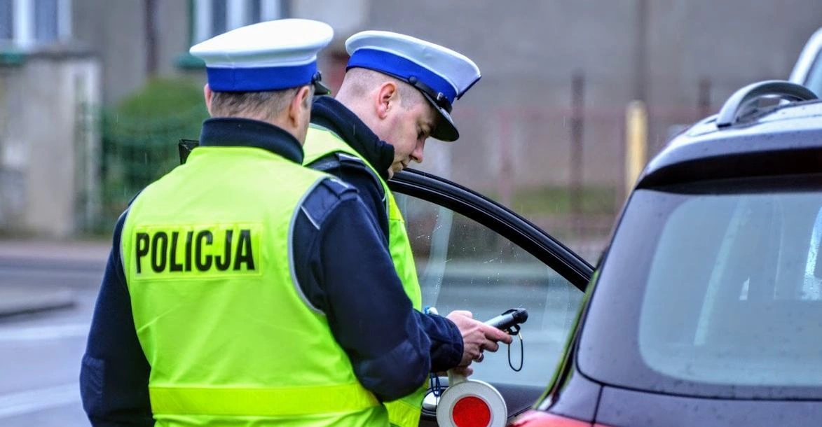 Mężczyzna z Ciechanowa stracił prawo jazdy za jazdę po alkoholu