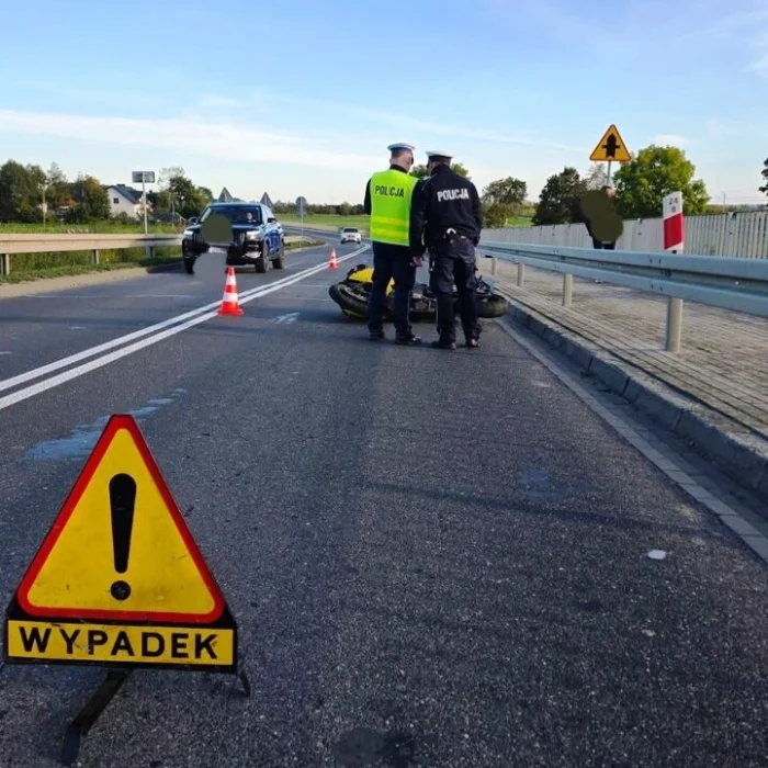 Motocyklista ranny w wypadku na DW 615
