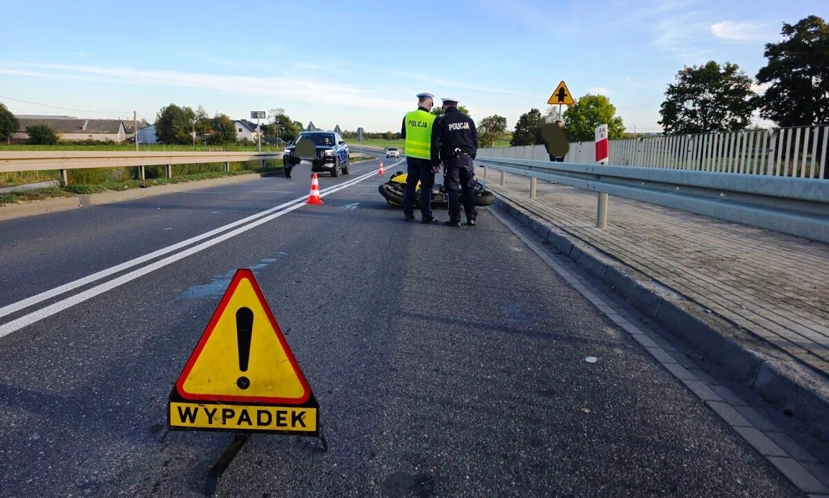 Motocyklista ranny w wypadku na DW 615