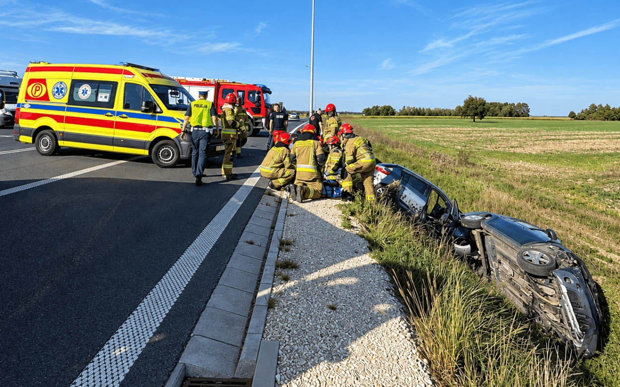 Wypadek w Przemiarowie zderzenie Renault i Dacii