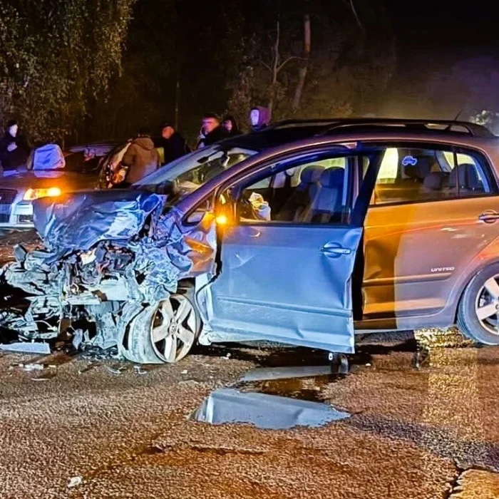 Wypadek na DK53: Cztery osoby w szpitalu po zderzeniu samochodów